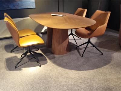 Lederland EINDHOVEN Showroommodel Marx ovaal notelaar matlak 200 x 105cm